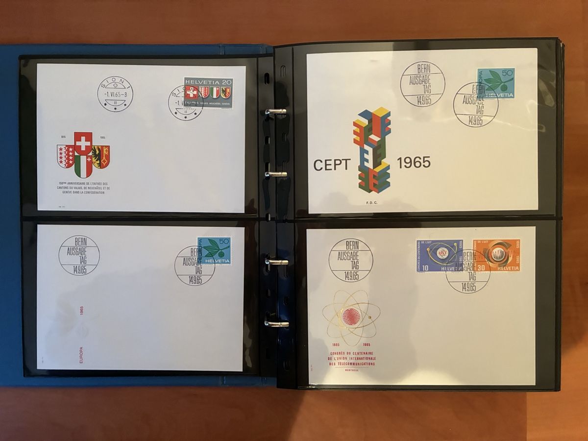 Tutti i francobolli: Album mit Ersttagbriefe, 1958 - 2001 – Nuovo (secondo la descrizione) da Basel venduto da luginbhl1431 3