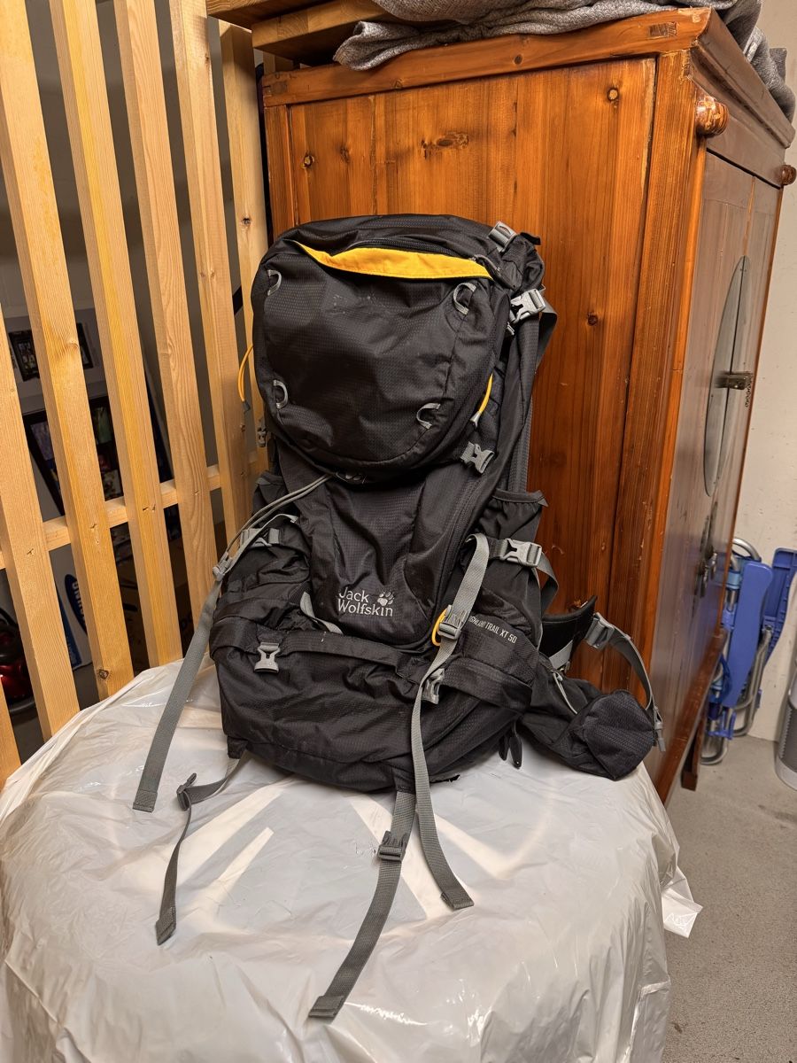Jack Wolfskin Zaini: Wanderrucksack Jack Wolfskin 50 Liter – Usato da Baar venduto da Ronmil10