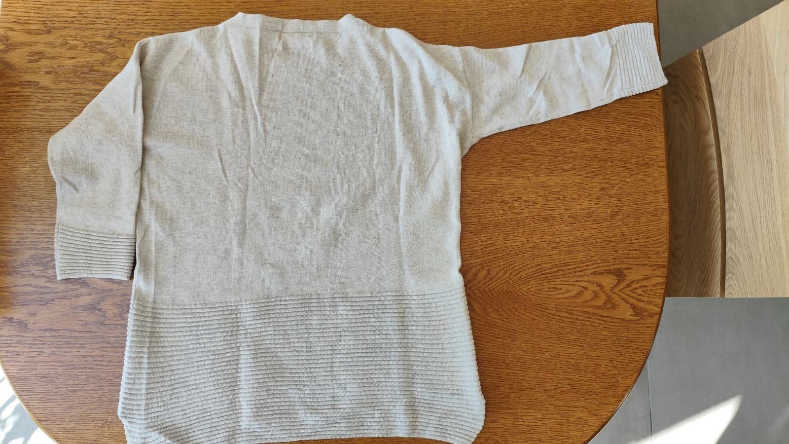 Mango Maglioni & Felpe: Pull Mango taille S, mélange de laine, couleur beige – Usato da Chénens venduto da Danad 1