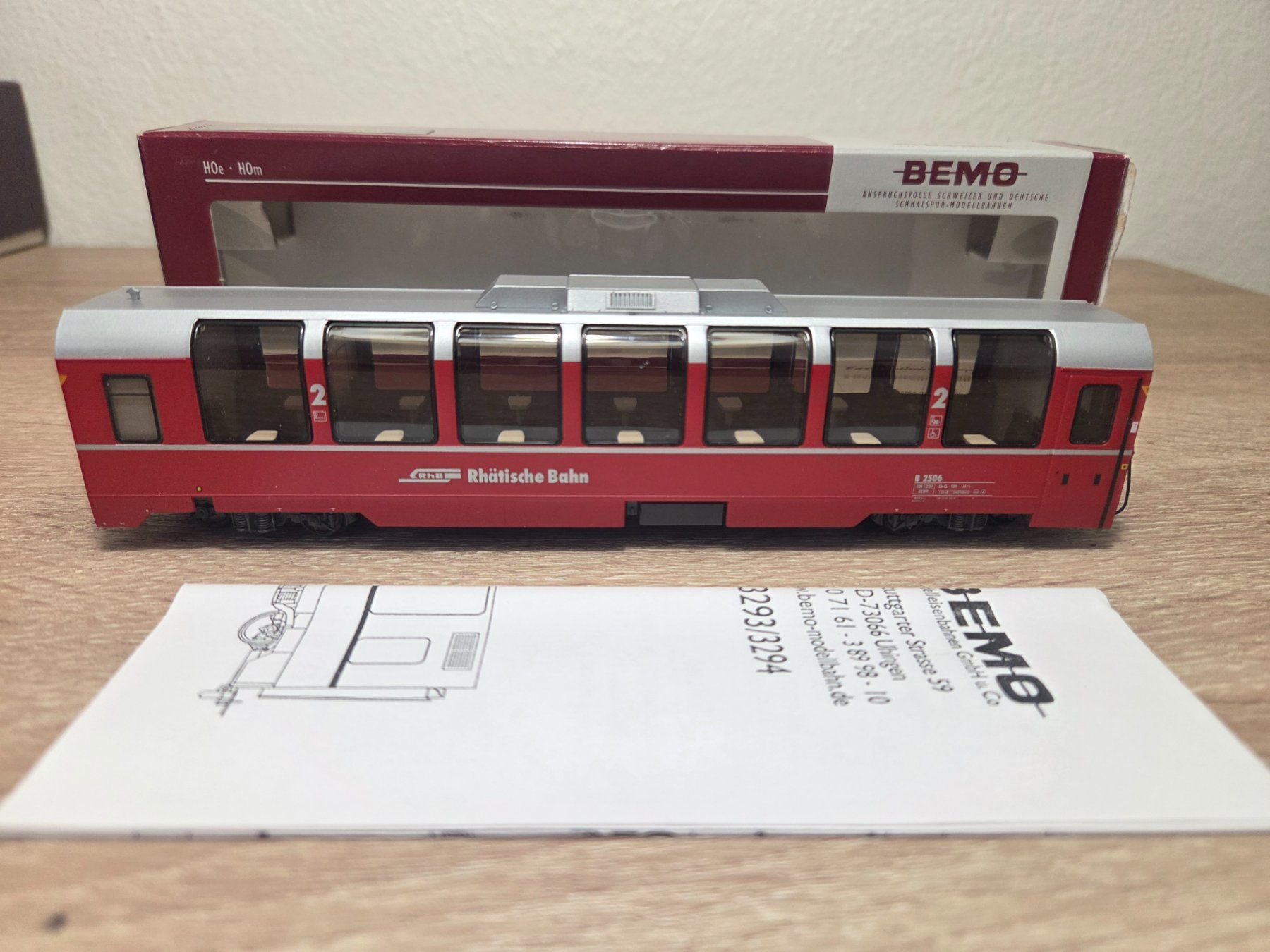 Bemo Modellini di ferrovie: Bemo 3294 106 Panoramawagen RhB H0m – Nuovo e nell'imballaggio originale da St-Aubin-Sauges venduto da Lo_Go 5