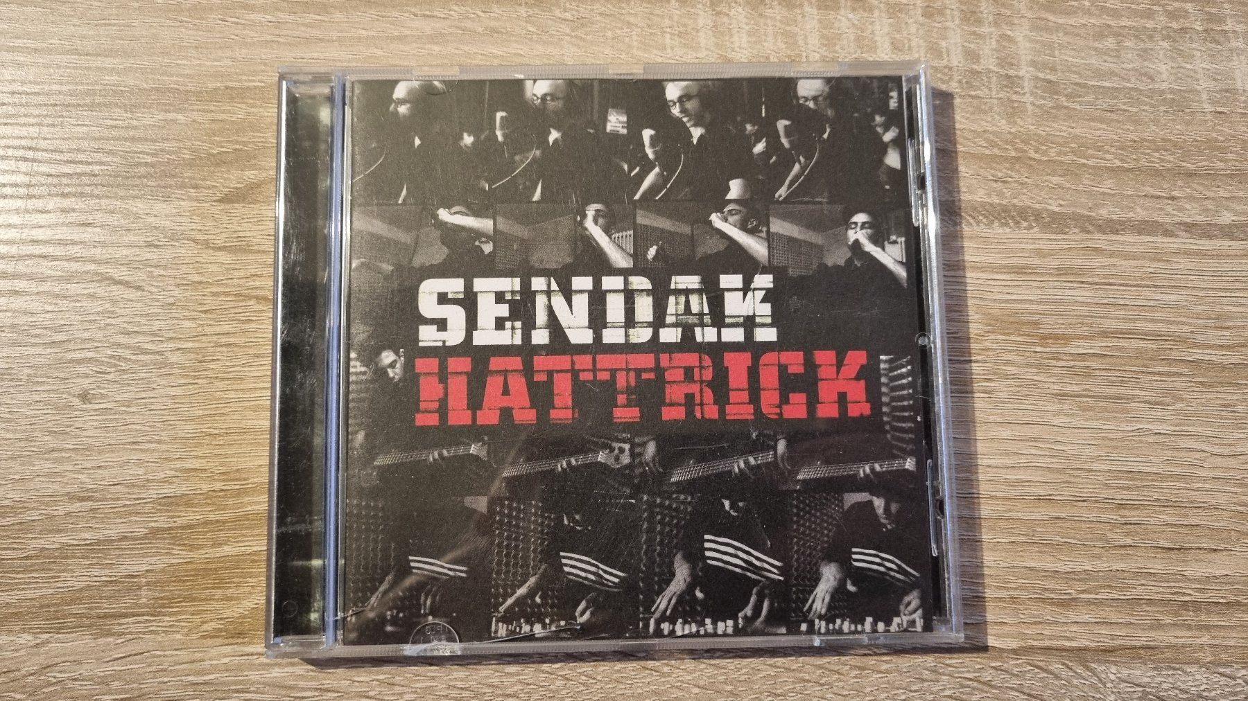 CD: Sendak - Hattrick – Usato da Hagenbuch ZH venduto da lecterr55