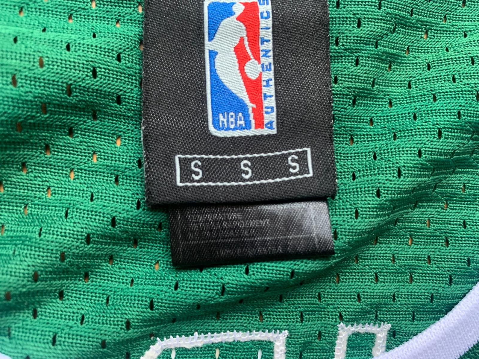 Nba Leibchen & Hosen: NBA Basketball Jersey Larry Bird – Gebraucht aus Grossdietwil von fab_8bdy 3