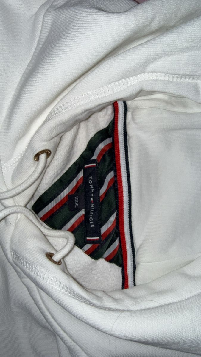 Tommy Hilfiger Maglioni & Felpe: Kapuzenpullover Tommy Hilfiger – Usato da Buchs AG venduto da era_5wsj 2