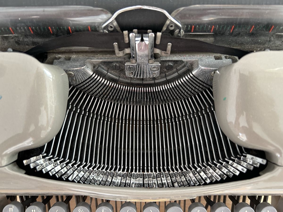 Macchine da scrivere: Voss S24 Reise - Schreibmaschine – Usato da Kreuzlingen venduto da jthover 4