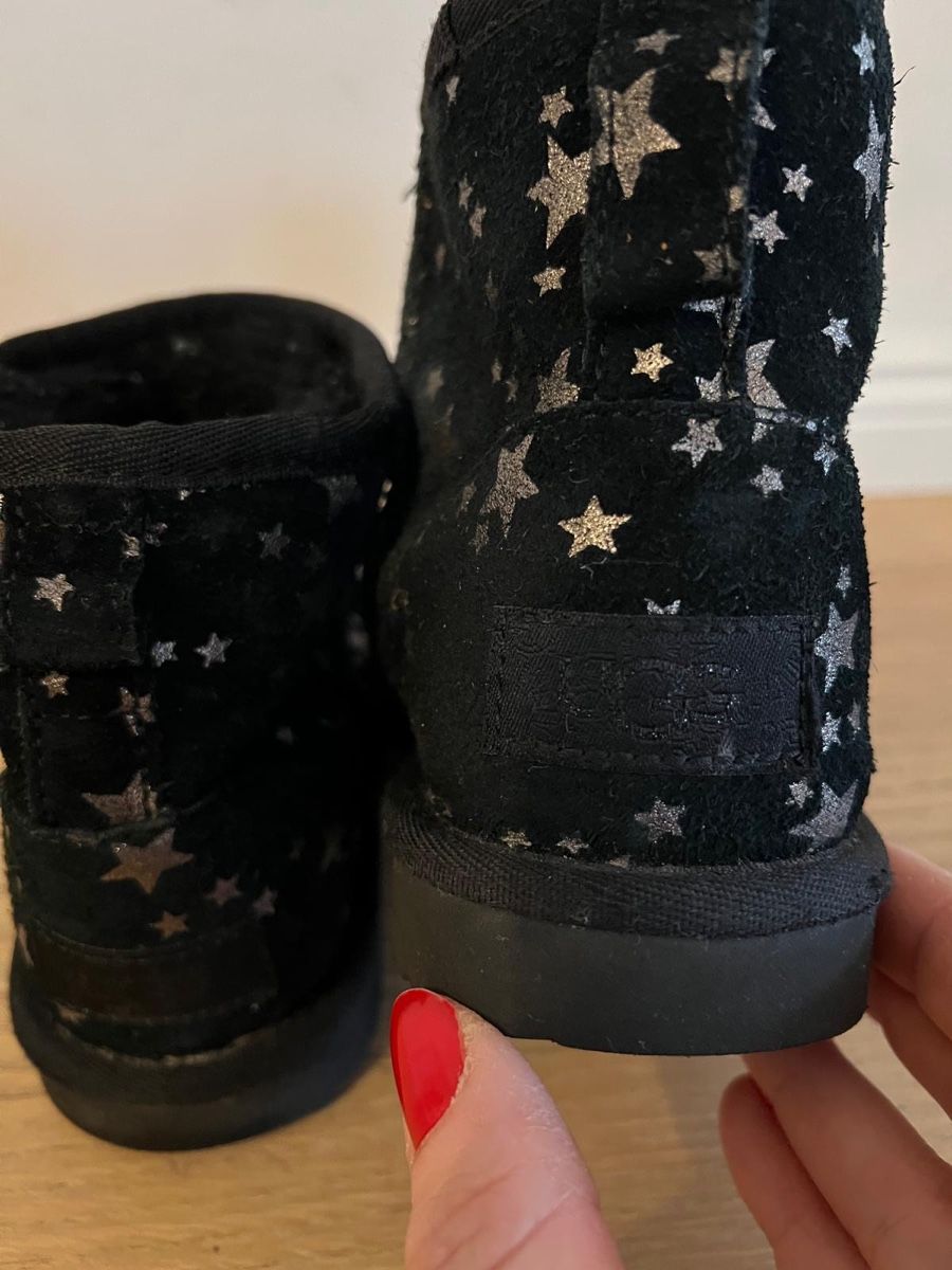 Ugg Scarpe per ragazze: UGG Stiefel Gr. 31 schwarz mit Sternen Winter Mädchen – Usato da Meilen venduto da Michi1805 1
