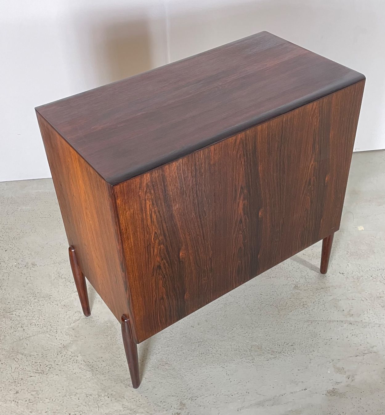 Cassettiere: Dänische Palisander Kommode 1960s - restauriert – Usato da Basel venduto da MidMod20C 7