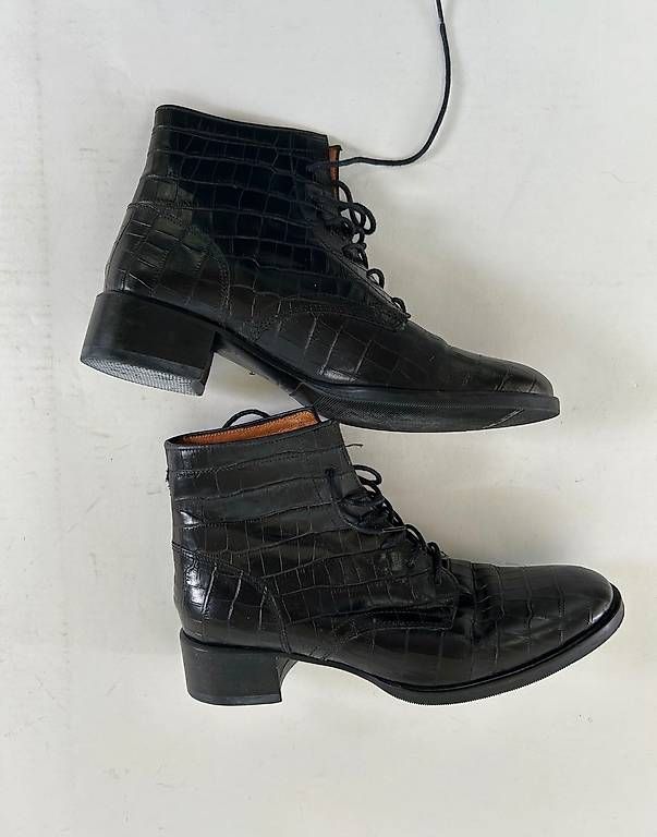 Scarpe da donna: SCHNÜRSTIEFELETTEN 39 – Usato da Zürich venduto da majkut