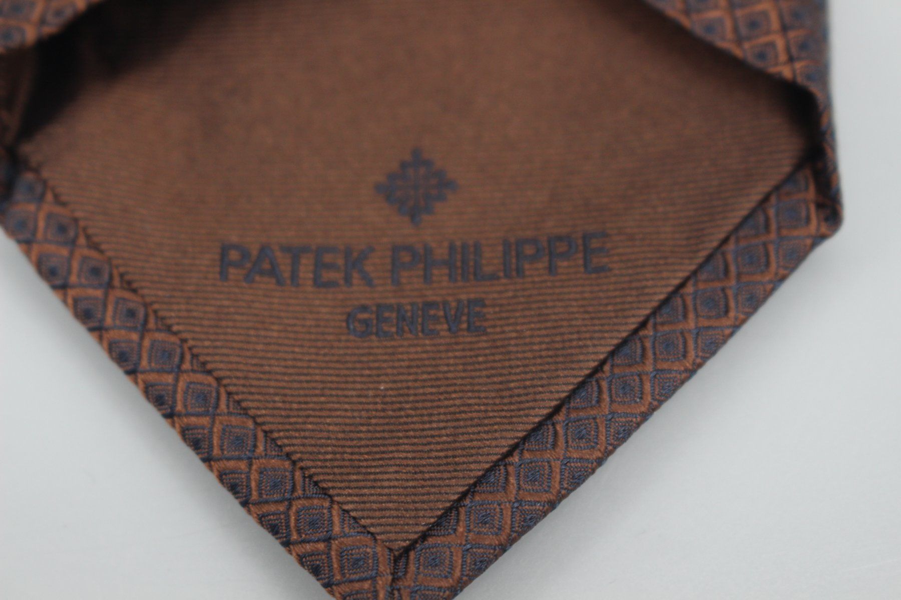 Patek Philippe Cravatte: Original Patek Philippe Krawatte und Anstecker Silber – Usato da Bruettisellen venduto da Collector_Store 4