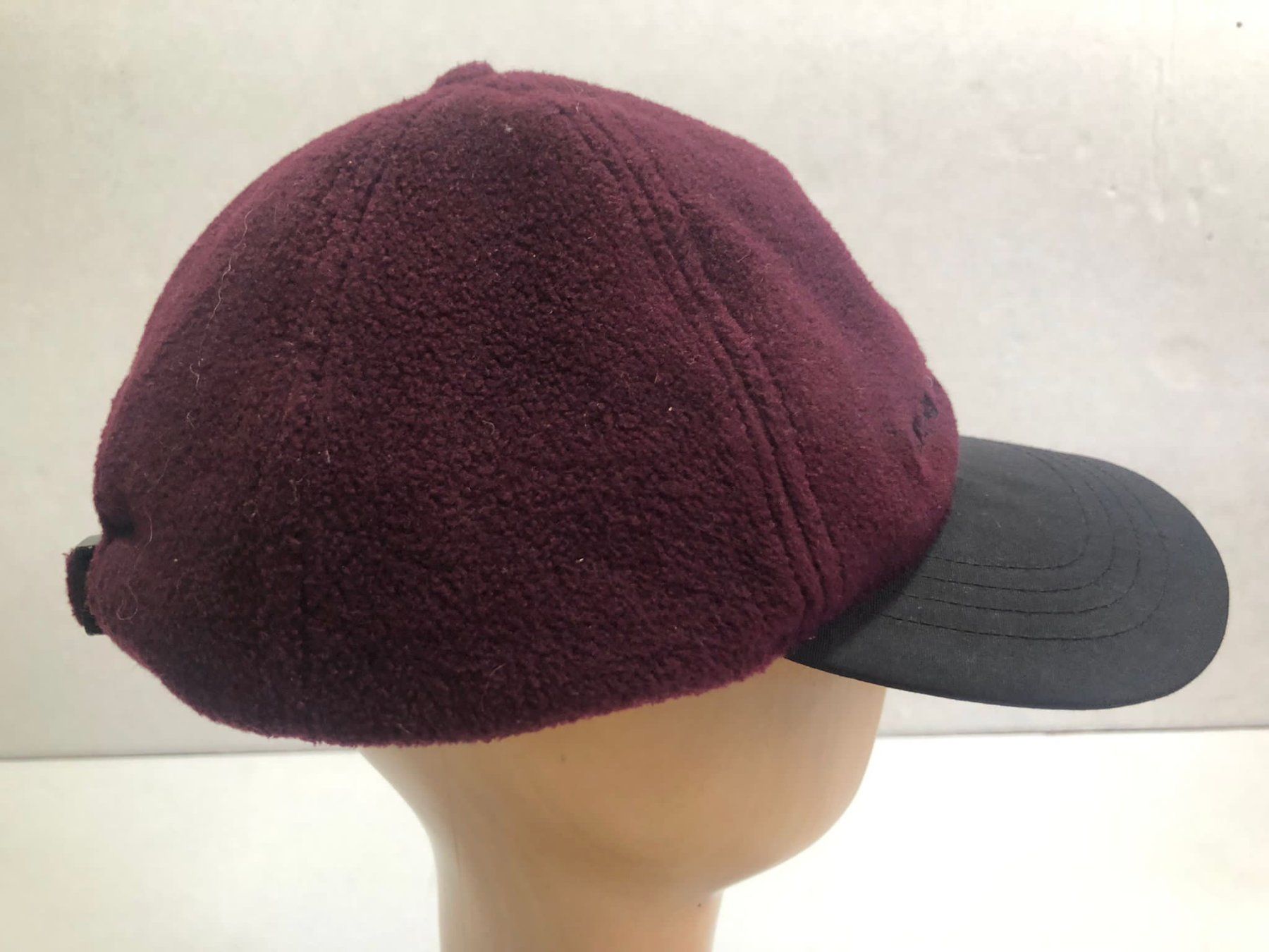 Gant Copricapi, berretti & cappellini: Vintage 90s Gant Fleece Cap – Usato da Zürich venduto da le_souk 2