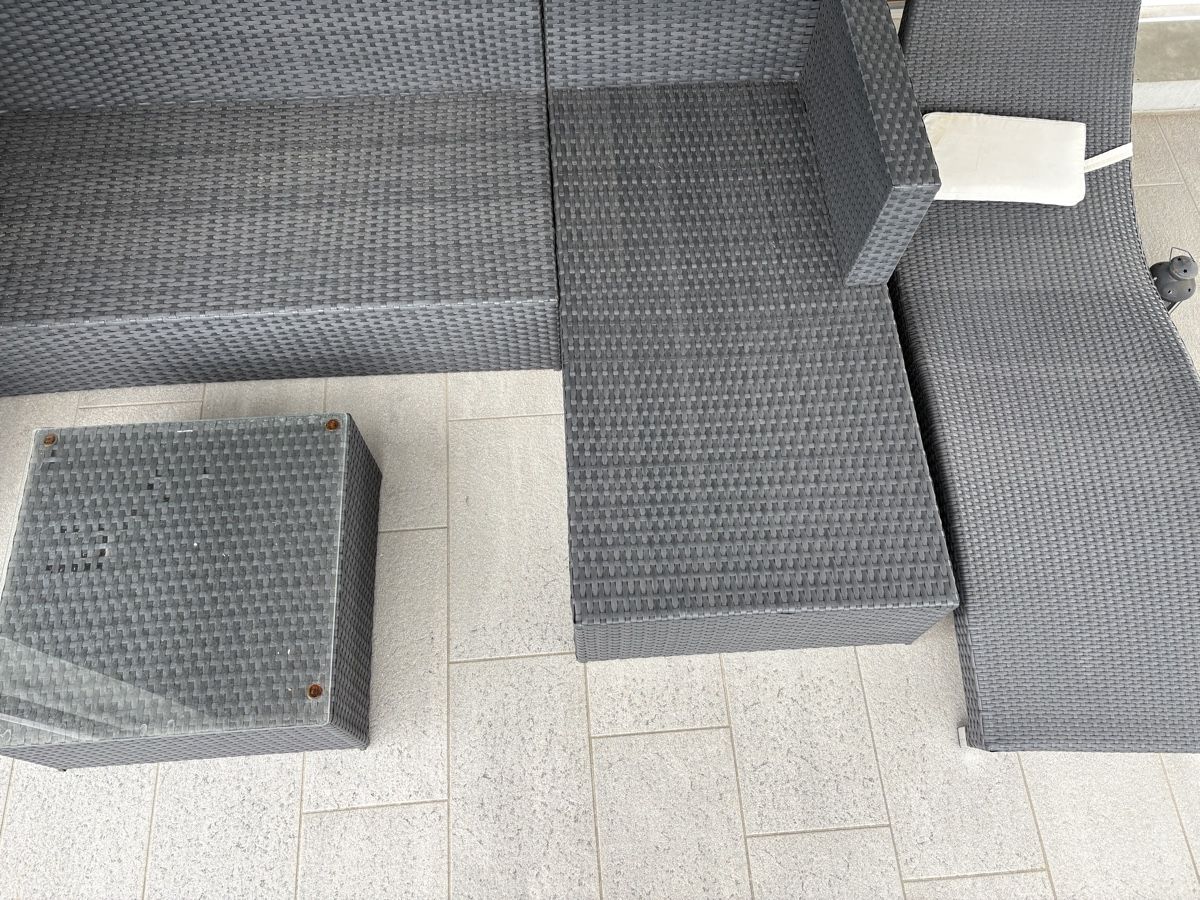 Set di tavolo e panche: Loungemöbel Set Polyrattan 4-teilig anthrazit – Usato da Bern venduto da Flingi 1