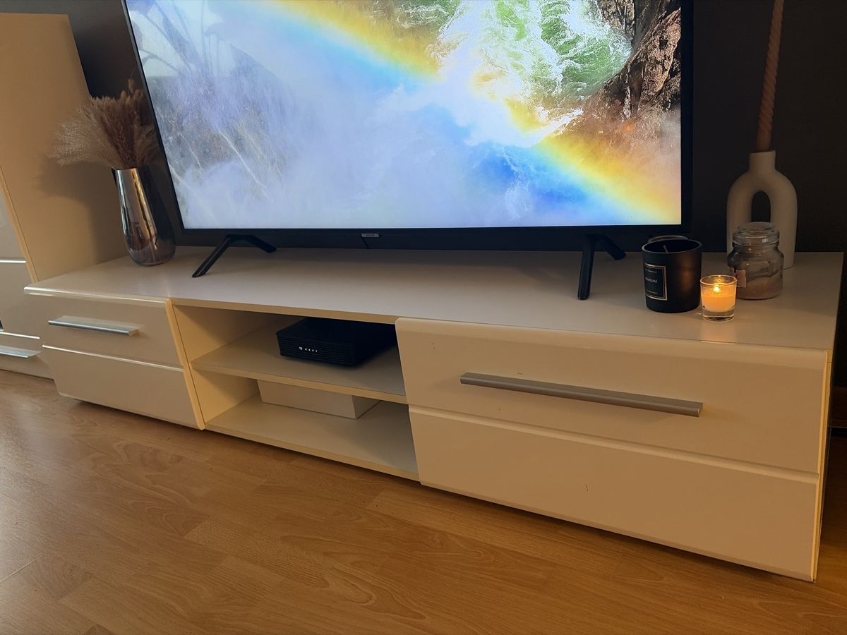 Mobili TV: Wohnwand Set weiss Hochglanz – Usato da Bern venduto da ntz_58f7 2