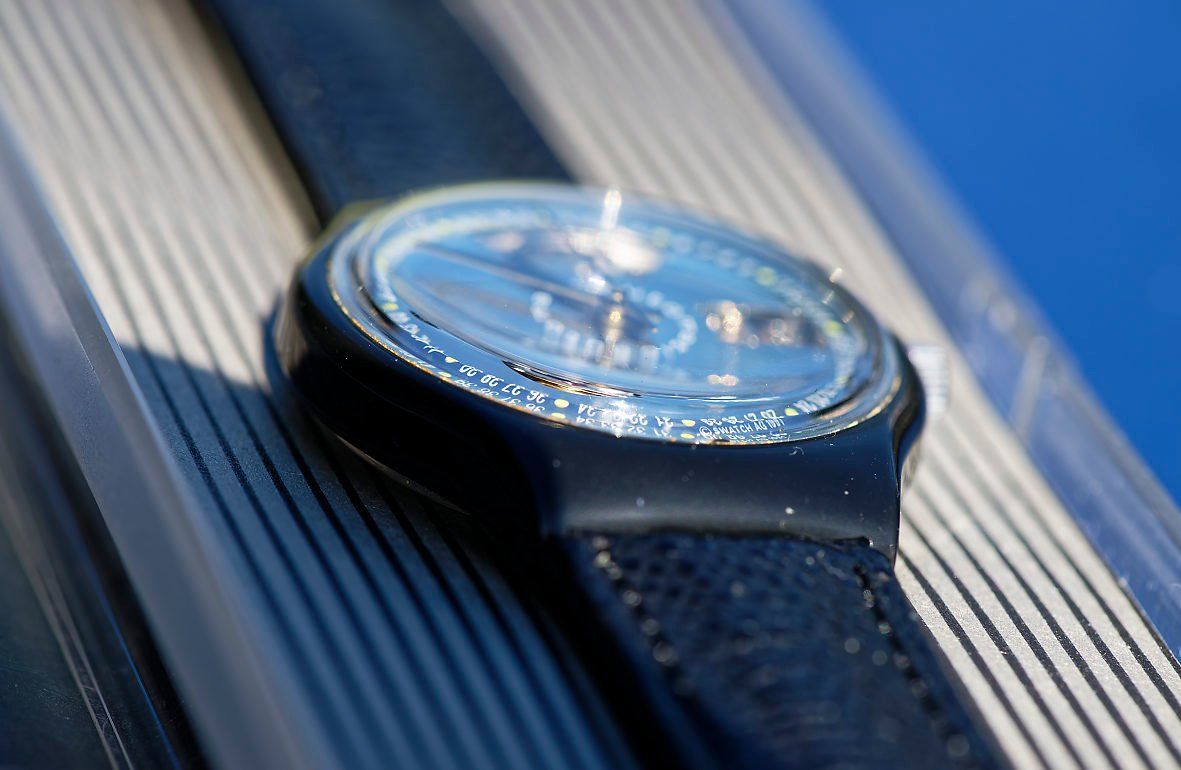 Swatch Orologi: Getragene Swatch Chrono schwarz-silber – Usato da Bern venduto da Maccalvin 2