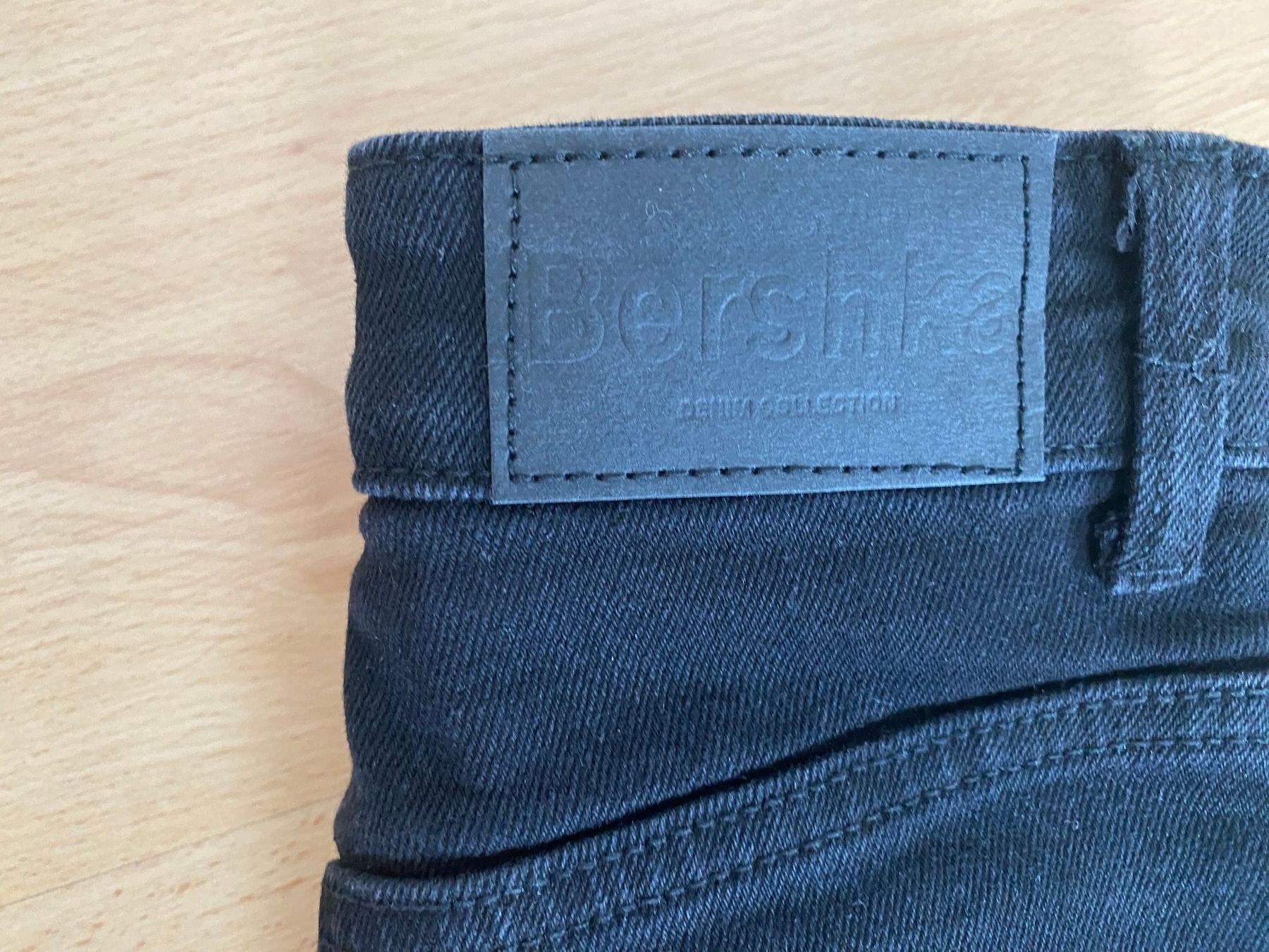 Bershka Jeans: Bershka High Waist Jeans – Nuovo (secondo la descrizione) da Vaduz venduto da RapunzelLissi 2