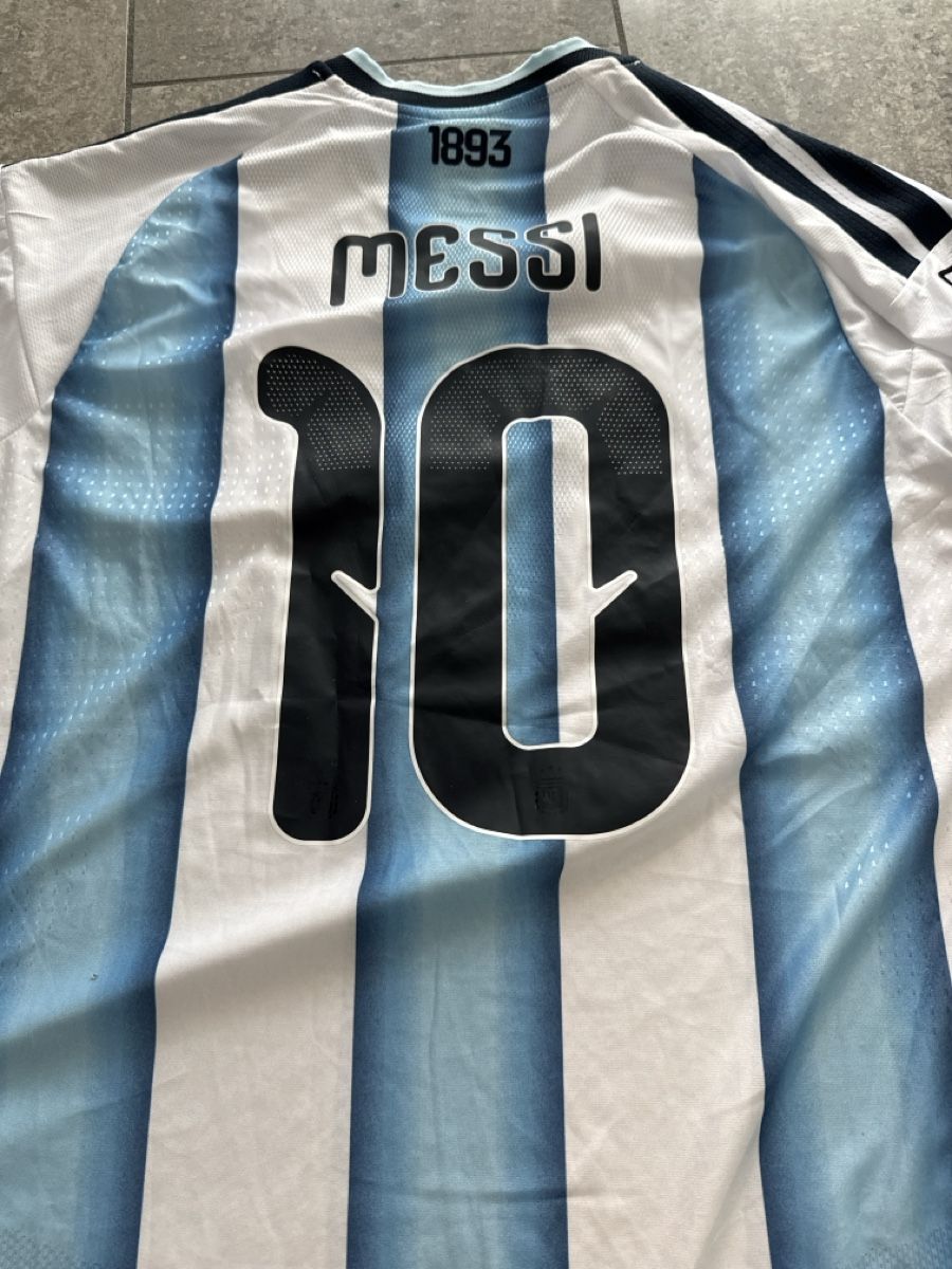 Adidas Canottiere & Pantaloni: Match version Argentinien Wm 2026 trikot – Nuovo (secondo la descrizione) da Allschwil venduto da Loriclothes 7