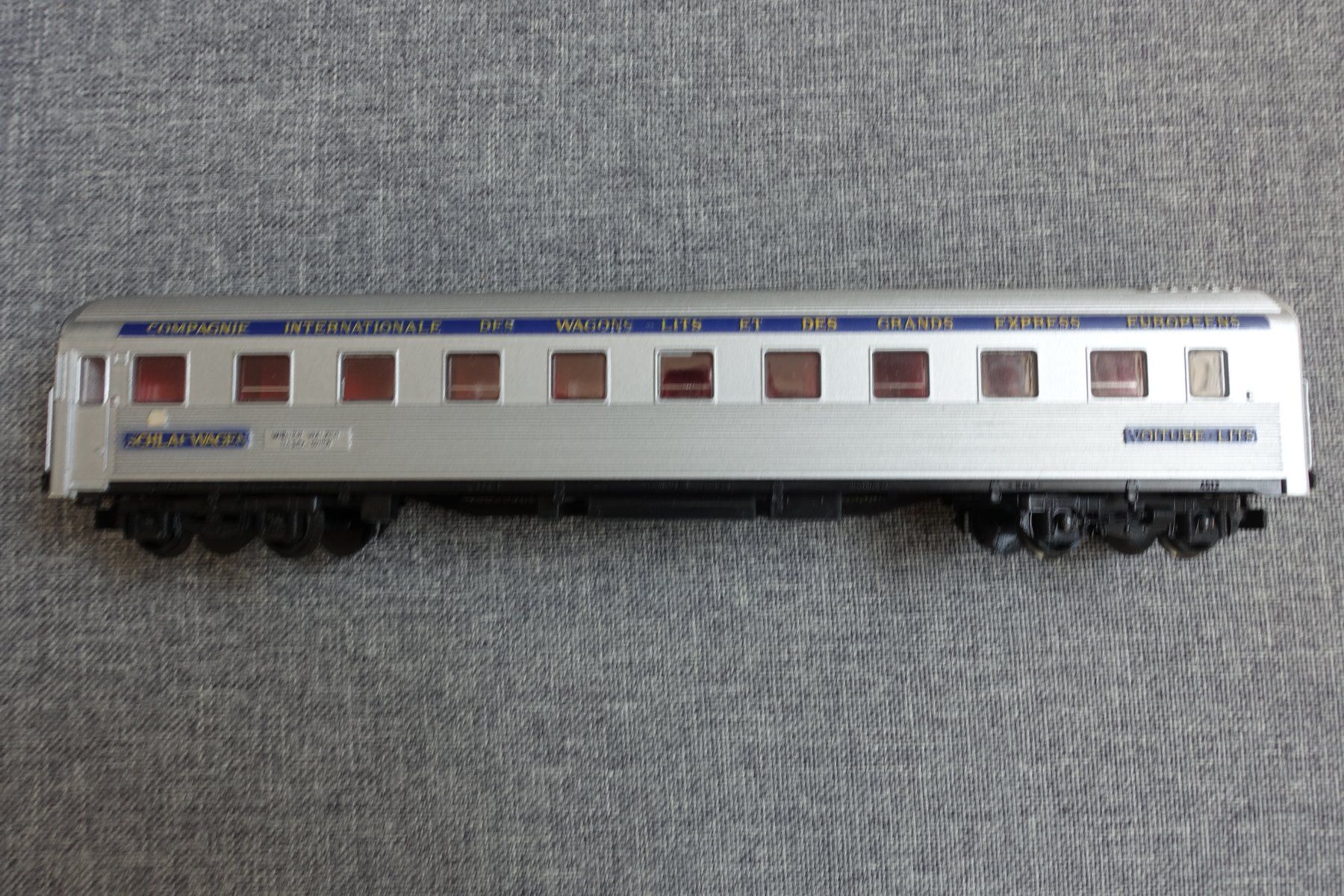 Kleinbahn Modelleisenbahnen: KLEINBAHN No. 385 ISG Schlafwagen Type P – Gebraucht aus Wallbach von Sarrows 1