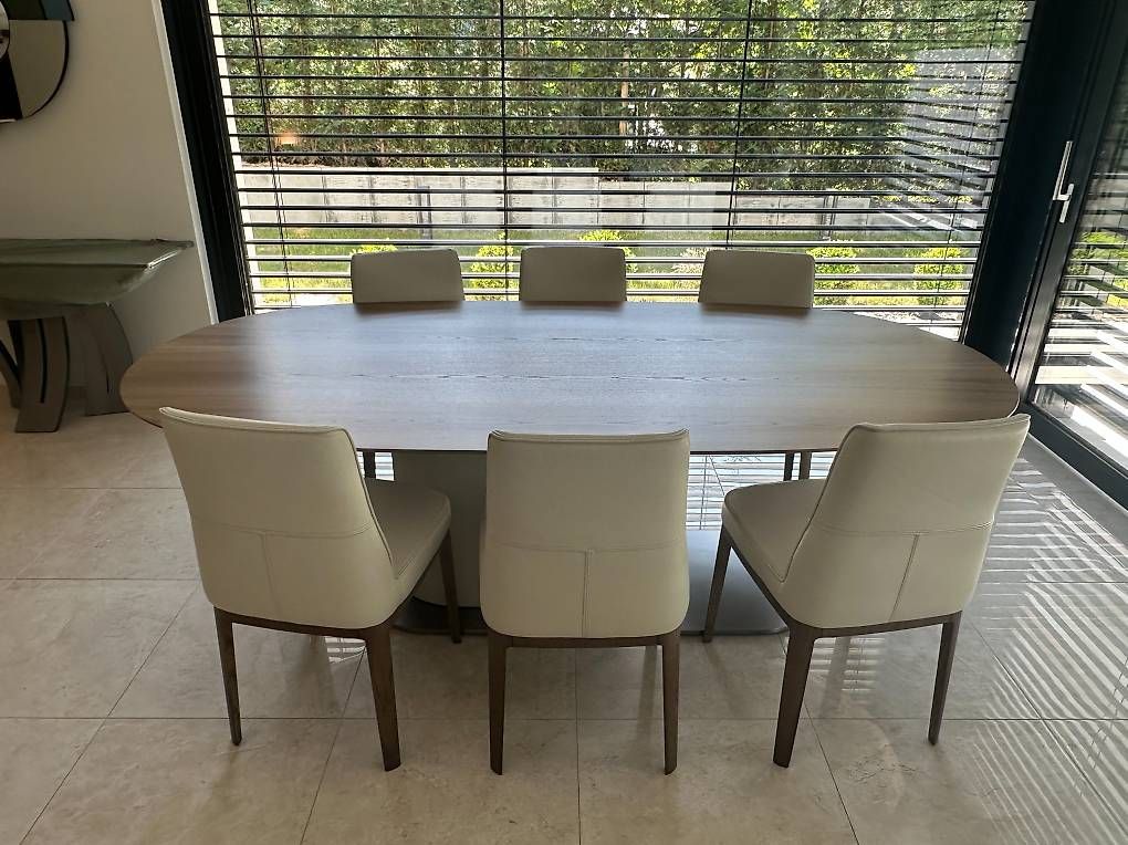 Set di tavolo e panche: Table à manger et chaise – Usato da Bellevue venduto da Abinajm 1