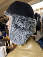 Warme Wende -  Wintermütze Kunstfell schwarz grau(i2)