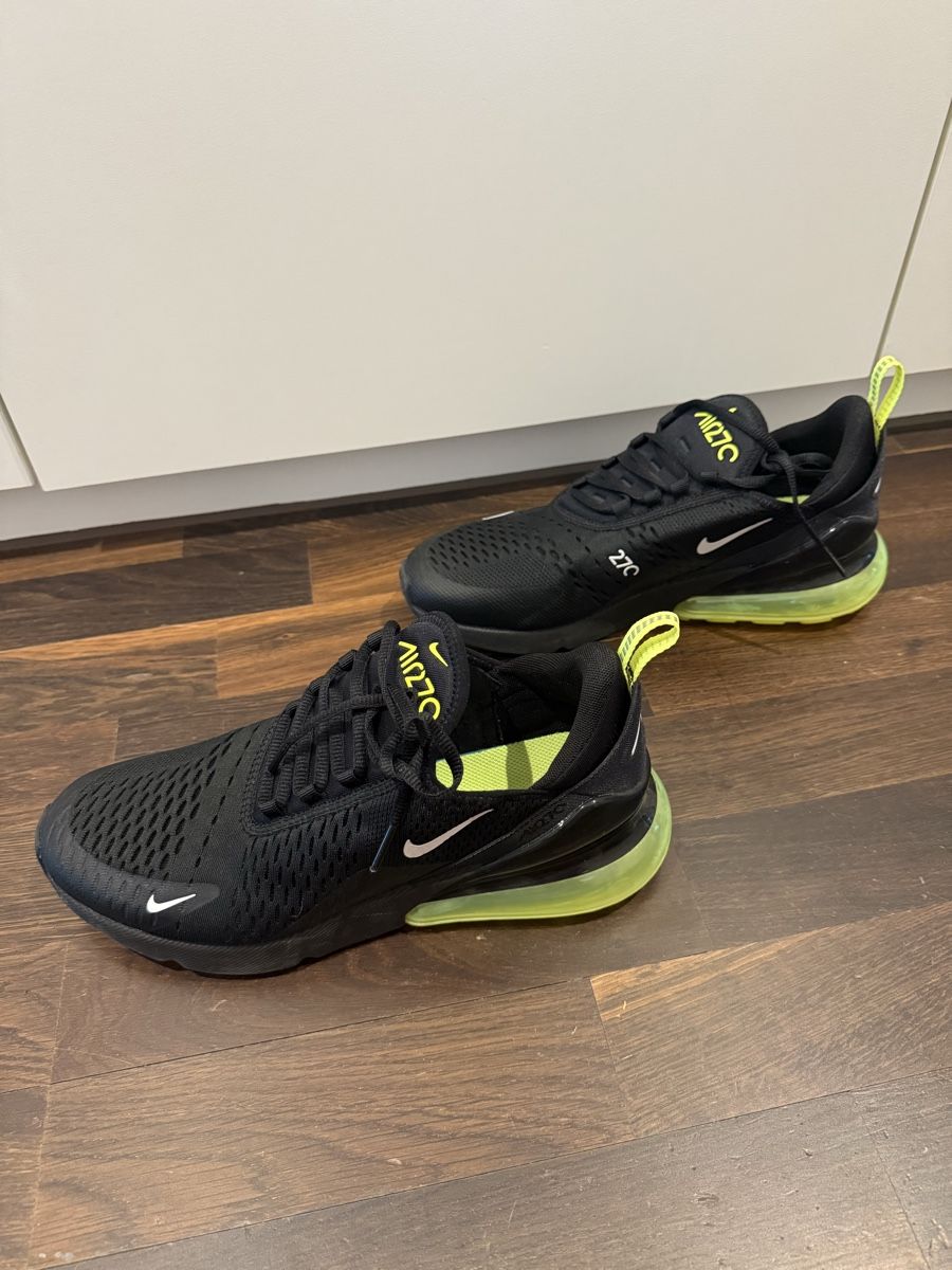 Nike Scarpe da uomo: Nike Air 270 – Nuovo (secondo la descrizione) da Frauenfeld venduto da Atomikz 1