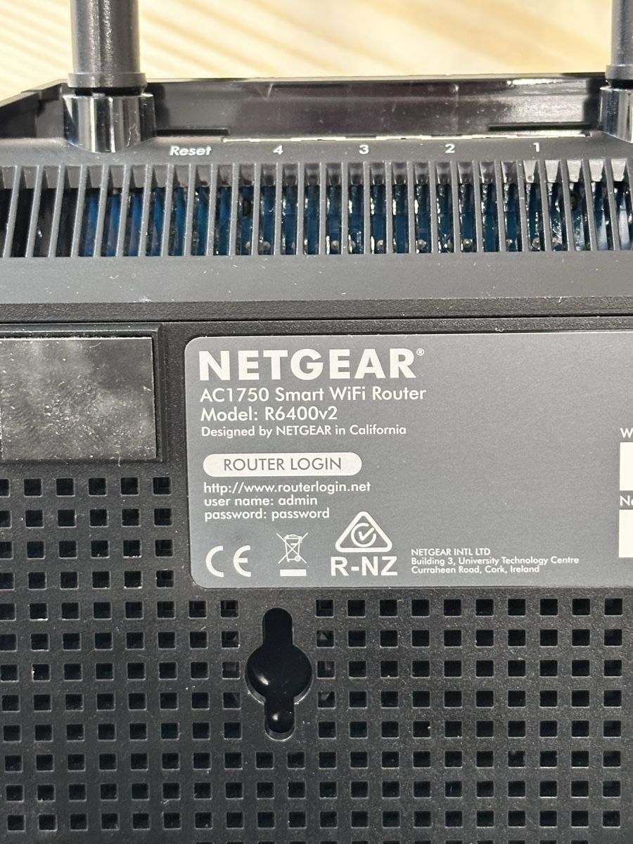 Netgear Modems & Router: Netgear AC1750 Wifi Router – Gebraucht aus Niederrohrdorf von Bhend 1