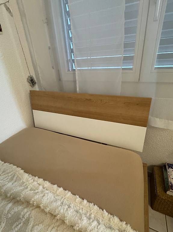 Letti: Bett mit Nachttisch – Usato da Sennhof venduto da ipi_f9my 1