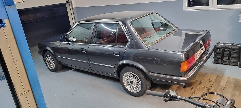 Autos: Bmw e30 320i Veteran 96tkm – Gebraucht aus Ursy von iva_xgq7 1