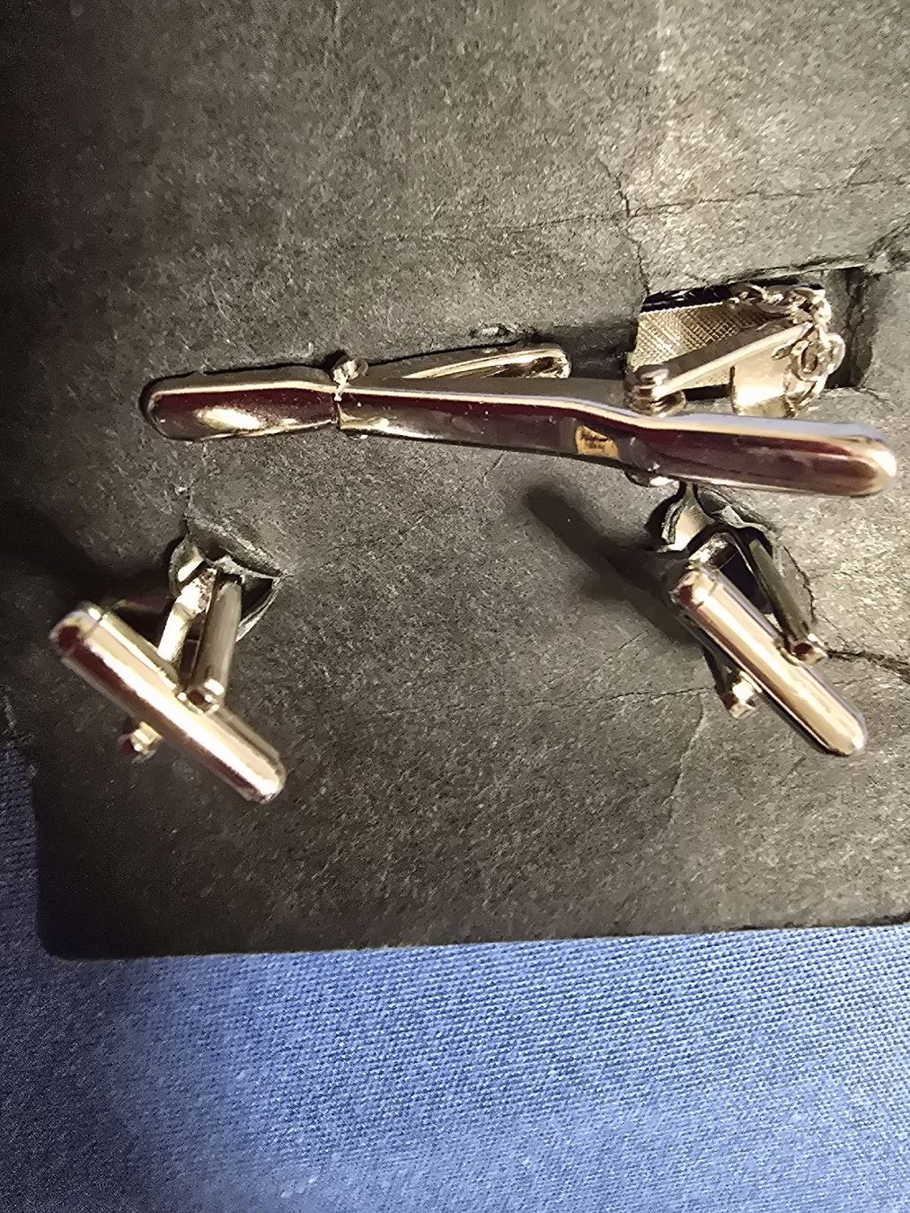 Gemelli: Manschettenknöpfe mit Krawattennadel (Set) – Nuovo e nell'imballaggio originale da Chur venduto da pat_6y5t 3