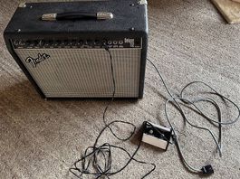 Fender Deluxe 112 Gitarrenverstärker  inkl. Fussschalter