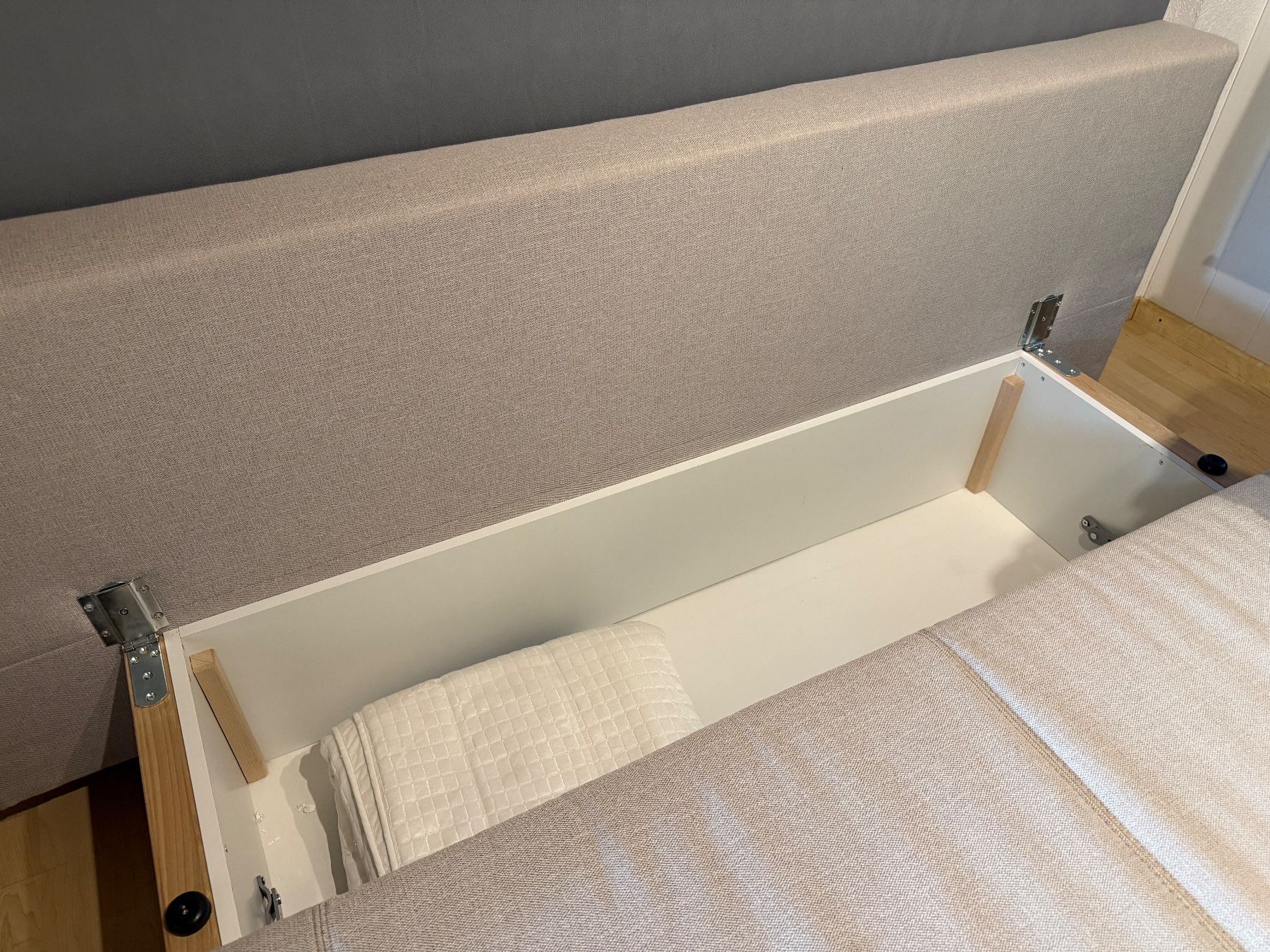 Pfister Sofas: Bettsofa – D'occasion à Heimiswil par Barbara21387 2