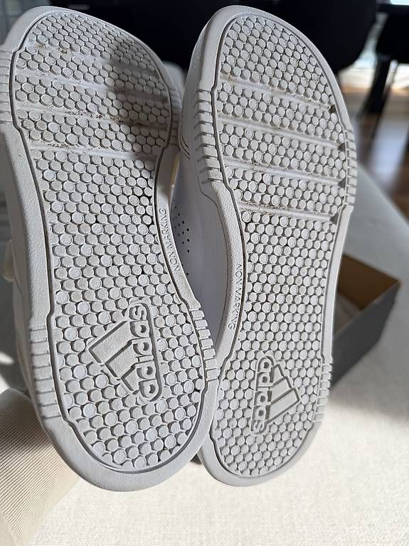 Adidas Scarpe per ragazzi: Adidas Schuhe Gr. 36 2/3 – Nuovo (secondo la descrizione) da Sins venduto da bit_rg7j 2