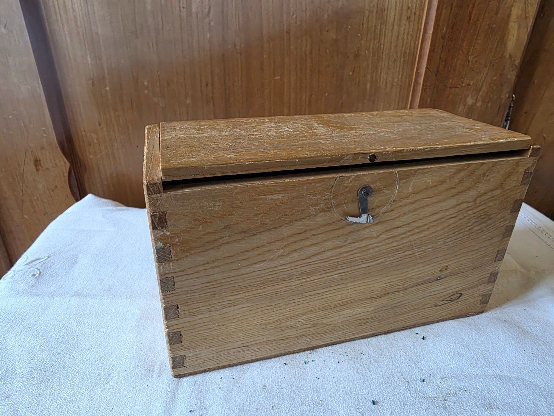 Portagioie: Holz Kiste Schatulle Box – Usato da Walterswil BE venduto da Lonitti