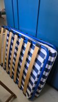 Klappbett Gästebett mit Lattenrost blau-weiss gestreift
