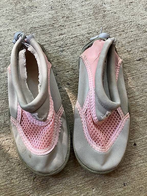 Chaussures garçon: Wasserschuhe Gr. 28 – D'occasion à Zollikon par CorViv