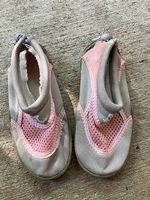 Wasserschuhe Gr. 28