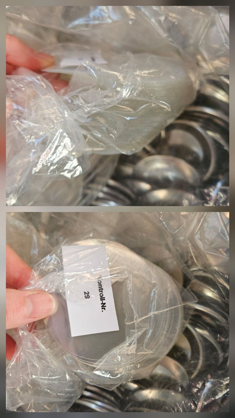 Alle Maschinen: Buttonmaschiene mit Buttons – Gebraucht aus Schwerzenbach von Julbox 7
