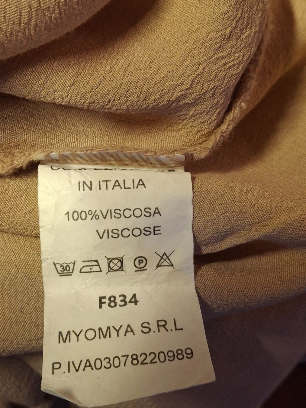 Tops: Haut camel col en V taille M marque Myastreet – Gebraucht aus Villiers von san_jn5w 7