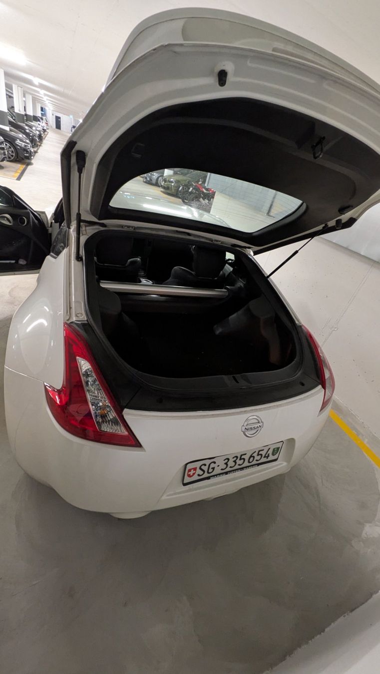 Nissan Automobili: Nissan 370z Pack Automatic – Usato da Oberuzwil venduto da pas_g2t8 4