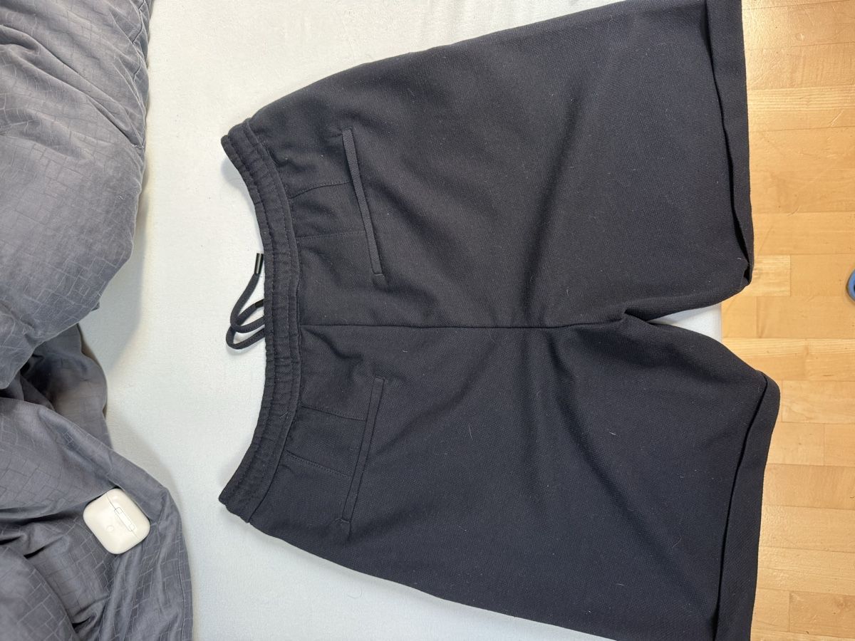 Zara Hosen: Zara Shorts L – Gebraucht aus Immensee von footballsuppliersz 2