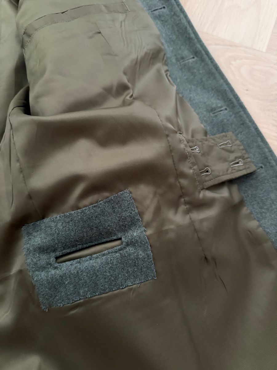 Uniformes: Historische DE Uniform mit Medaillen, Visor Cap etc. – Neuf (Voir description) à Goldach par igwhitestar 3