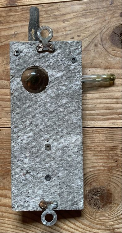 U-Rohrmanometer aus Bunker der CH Armee 2