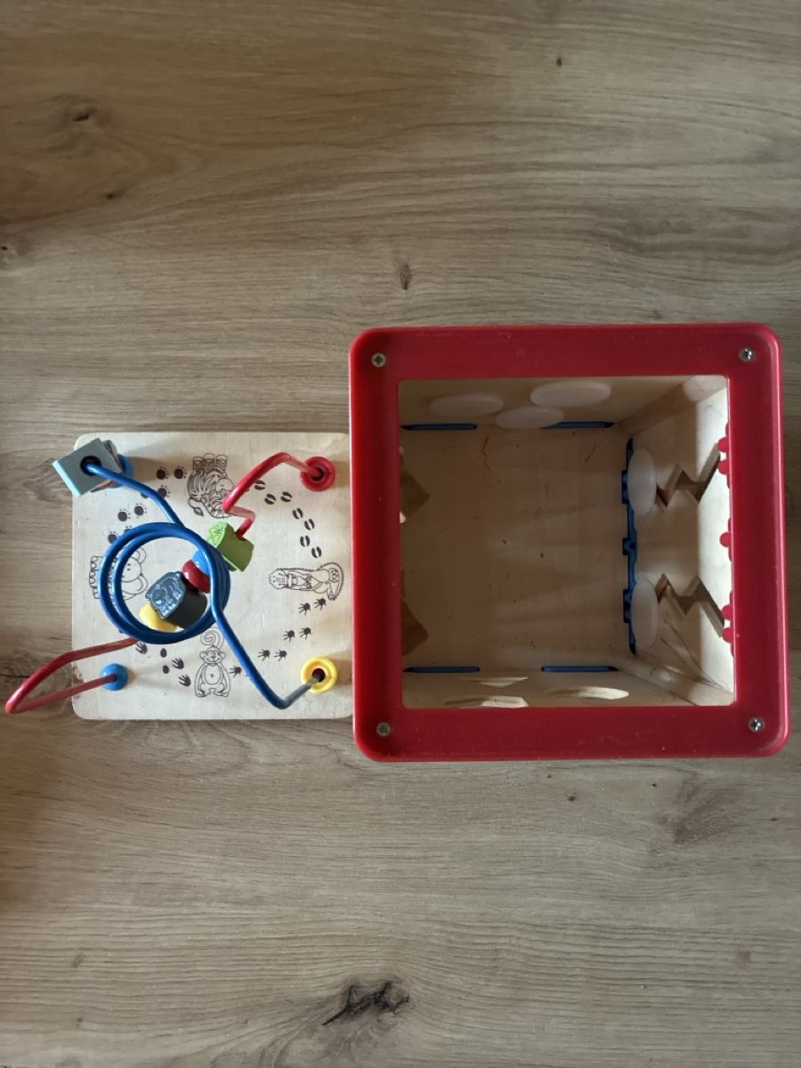 Giocattoli: Wooden Activity Cube Busy Board Good Condition – Usato da Niederbipp venduto da mka_65kg 2