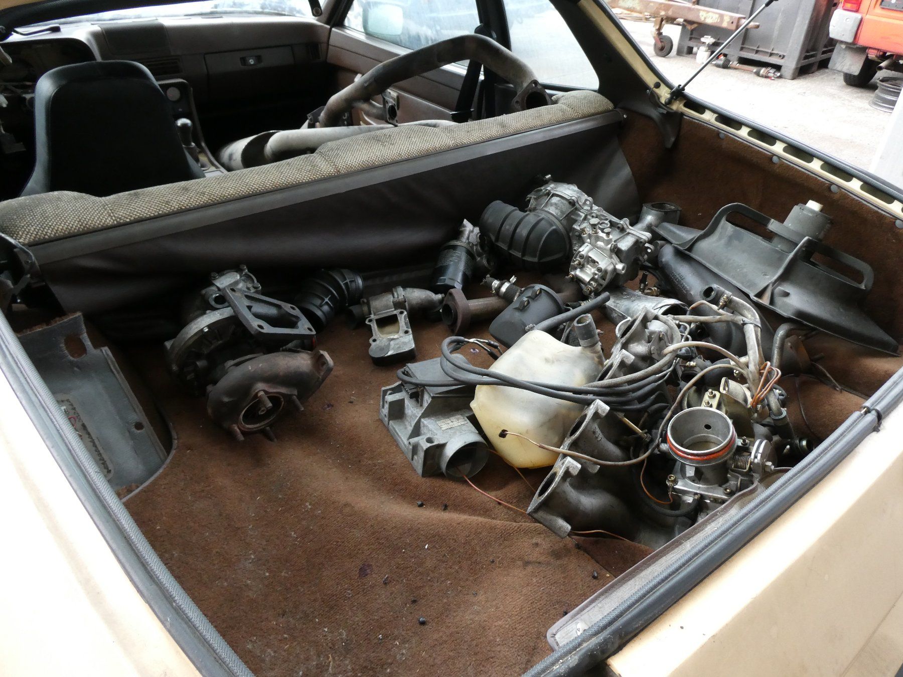 Porsche Autos: Porsche 924 – Gebraucht aus Küssnacht am Rigi von Locki71 5