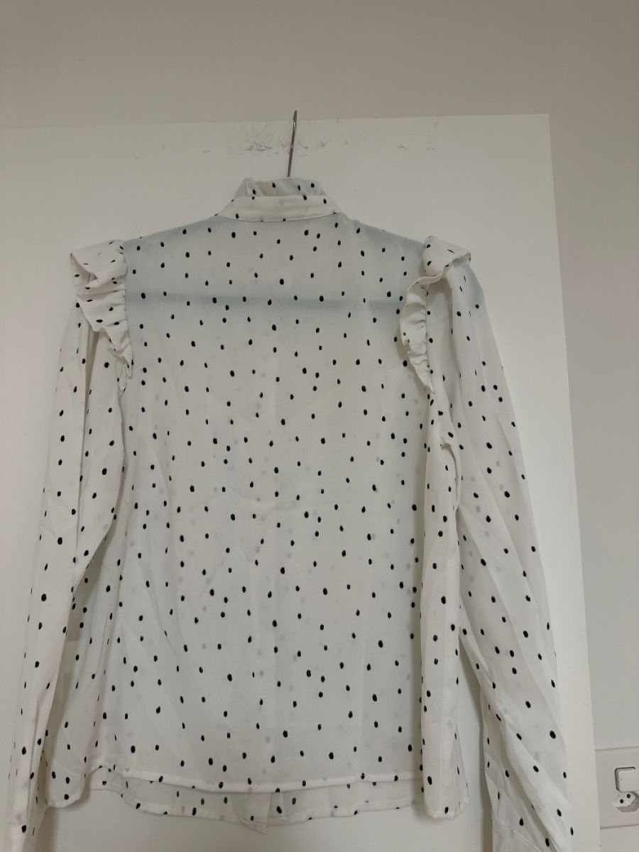Chemisiers: Zwei Teile Bluse – D'occasion à Volketswil par Sina008 4