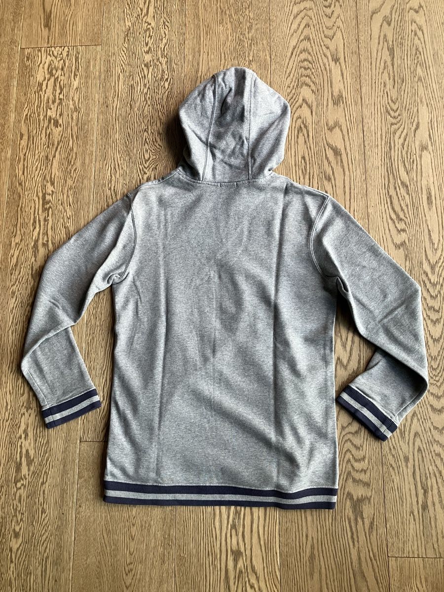 Pulls et sweat-shirts: Hellgrauer Kapuzenpulli 164 – D'occasion à Cham par Liliane78 2