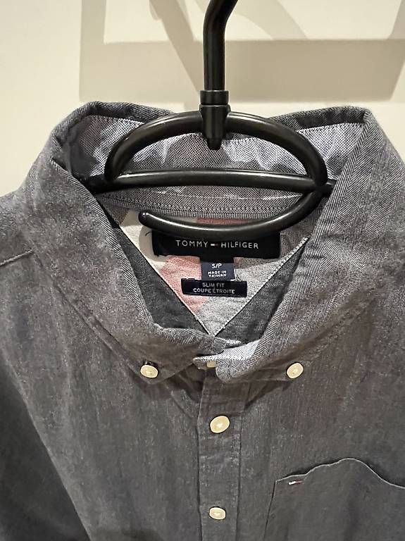 Camicie: Tommy Hilfiger Hemd Grau – Usato da Zürich venduto da BigRock89 2