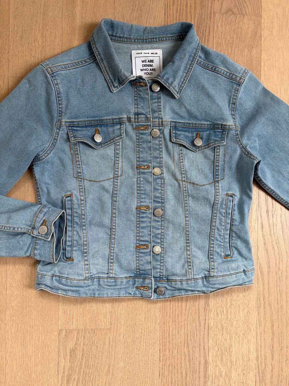 Pull&Bear Giacche: Pull&Bear Jeansjacke, hellblau, Gr.S/M – Usato da Gossau SG venduto da Black-Queen 1