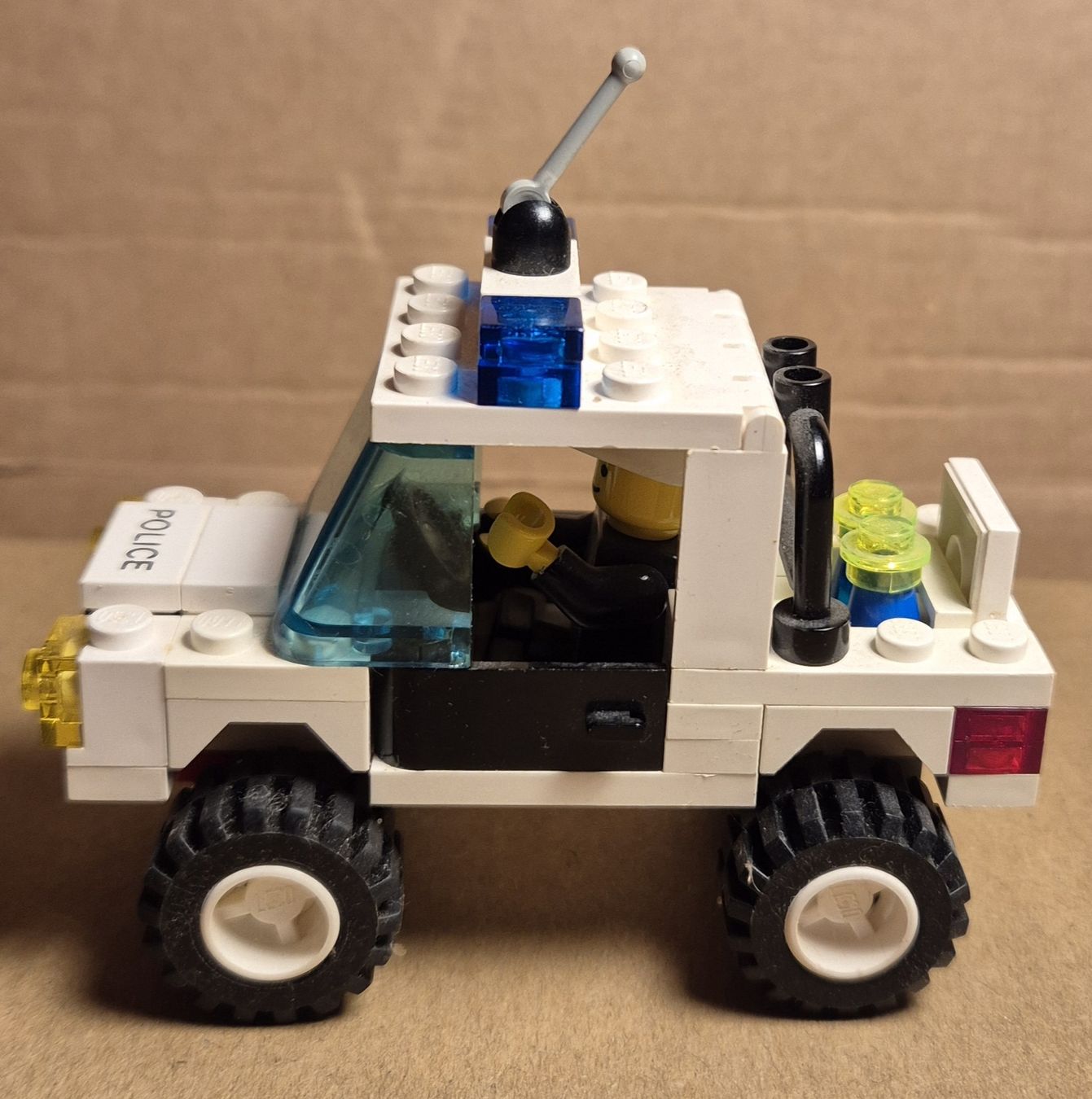 Lego Giocattoli: Lego Classic Polizei Jeep – Usato da Halten venduto da GiMu.84 3