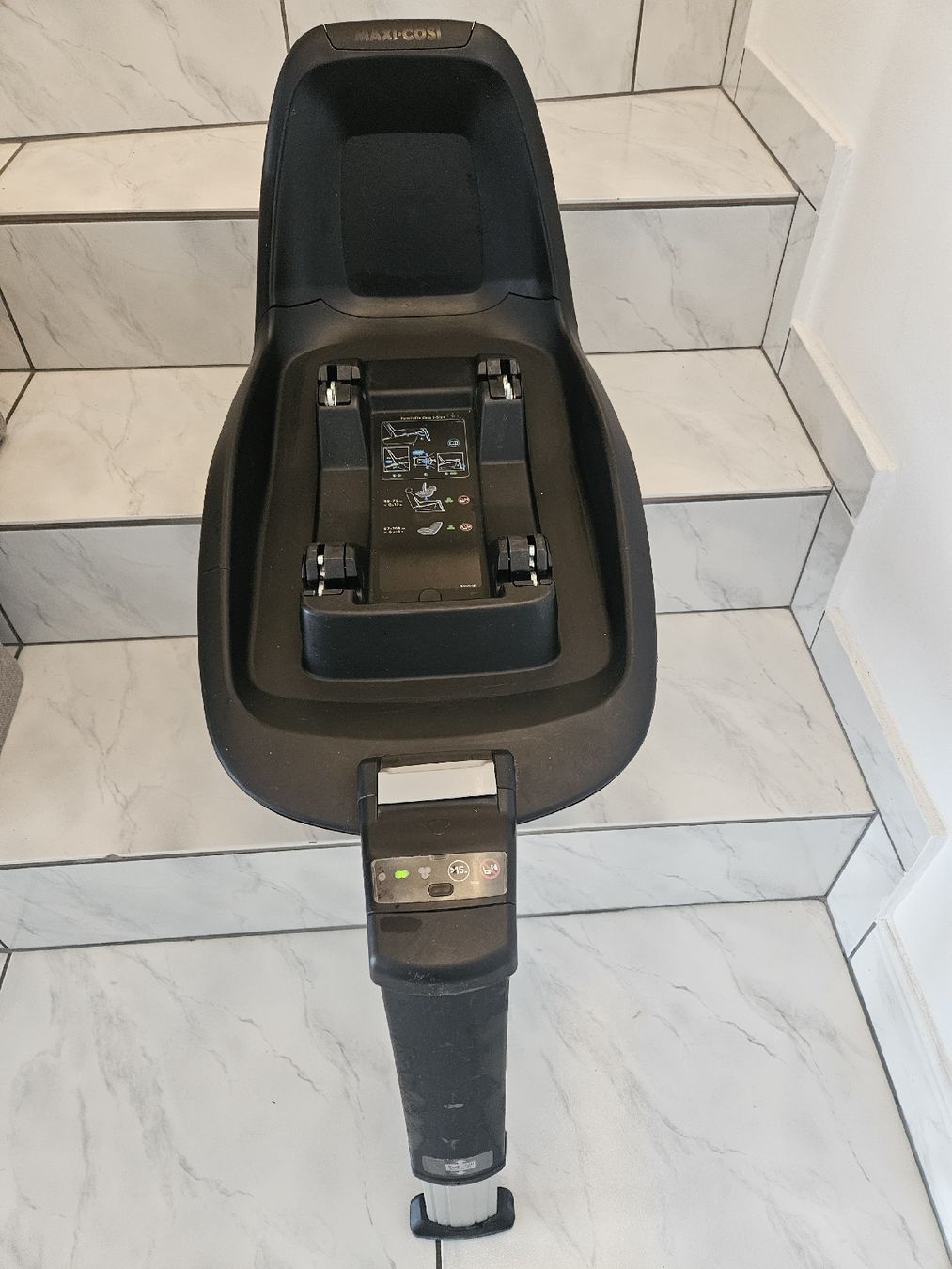 Maxi-Cosi Seggiolini per auto: FamilyFix One Basis isofix – Usato da Arni AG venduto da Chaeschpe_04