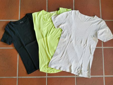 3 Stk. Shirt / T-Shirt / Oberteile Gr. S/M