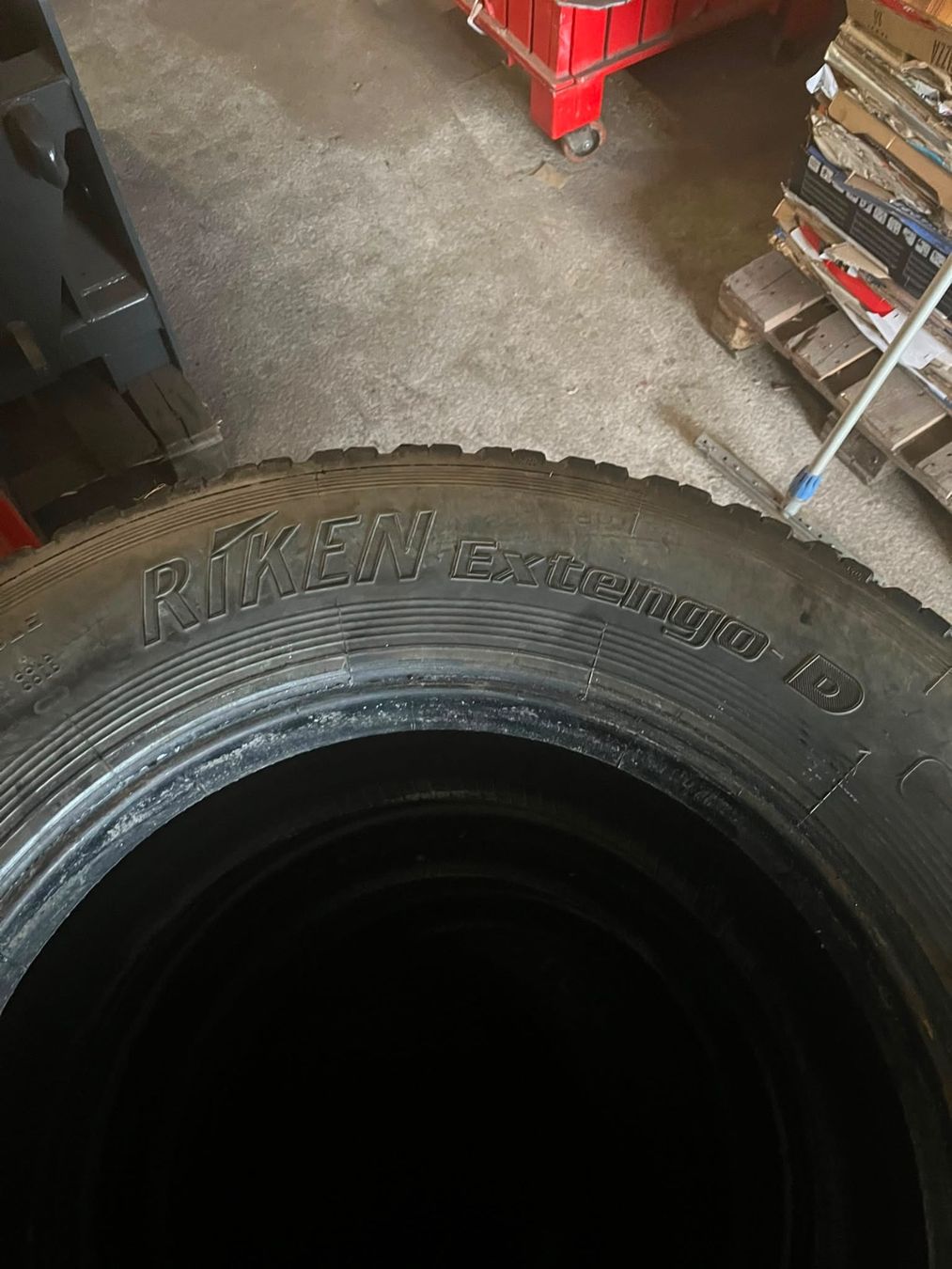 Pneumatici & Ruote complete: Reifen 265/70r19.5 – Usato da Gretzenbach venduto da Remoku 1