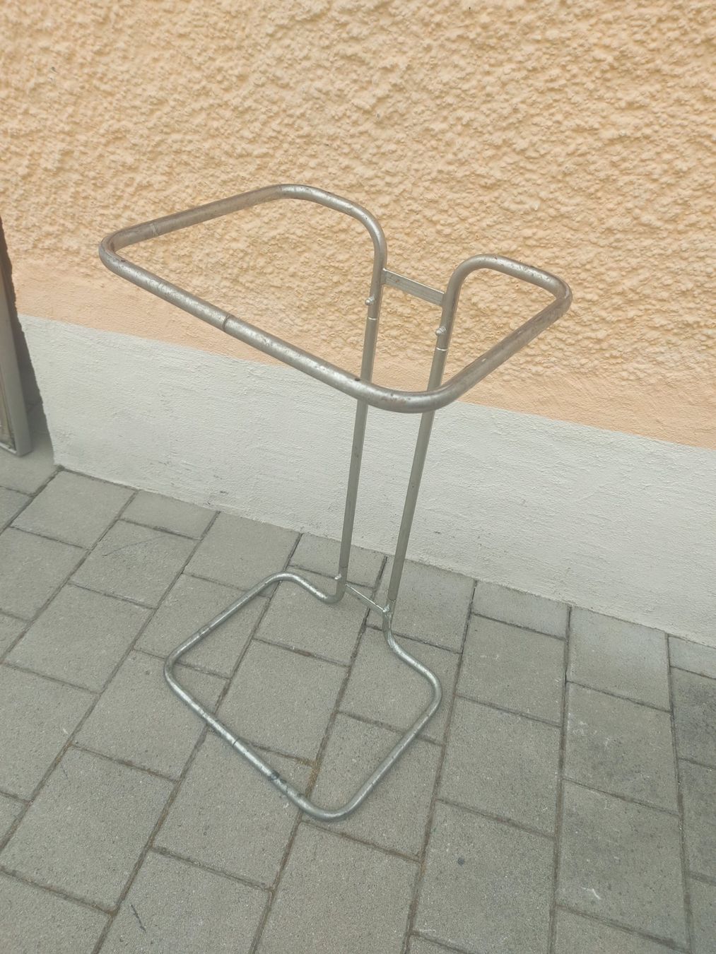 Poubelles: Verzinkten Abfallsackhalter 120-Liter-Abfallsäcke – D'occasion à Rheinau par profitronic.shop 2